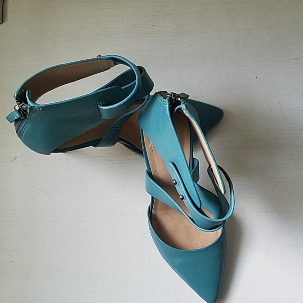 Joes Heels